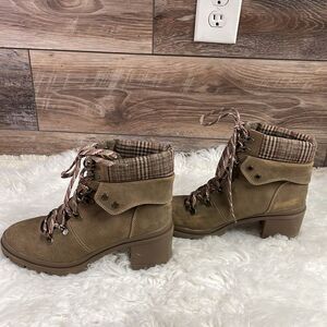 JELLYPOP Women’s Mission Hiker Lace Up Booties Chunky Heels Size 8 1/2” Tan